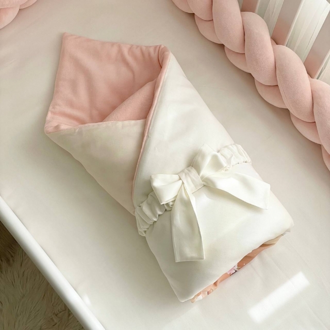 Set lenjerie pentru Patut Bebe din 6 piese Vlupe roz (8)